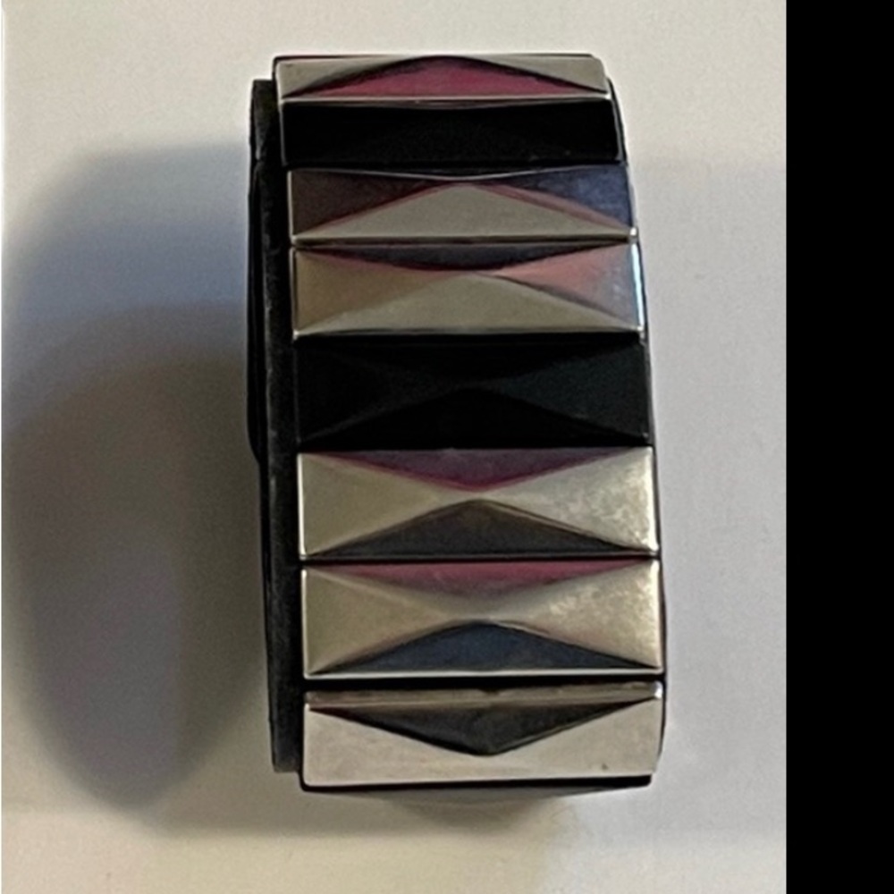 Claire’s Adjustable Snap Cuff Black & Silver Bracelet